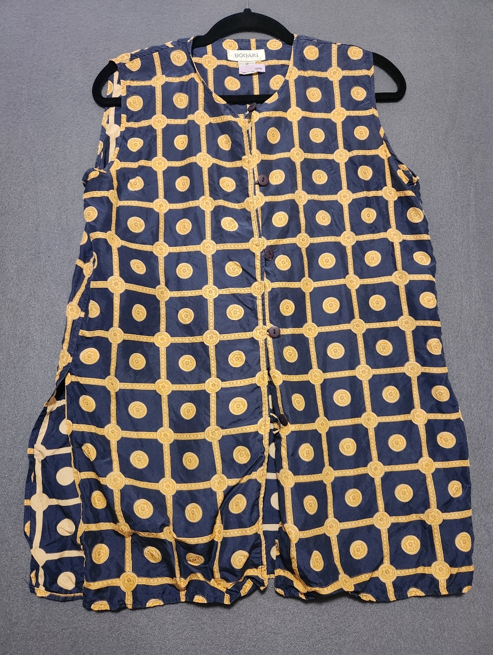 Bogari Top Womens Size Medium Blue & Tan Medallion 100% Silk